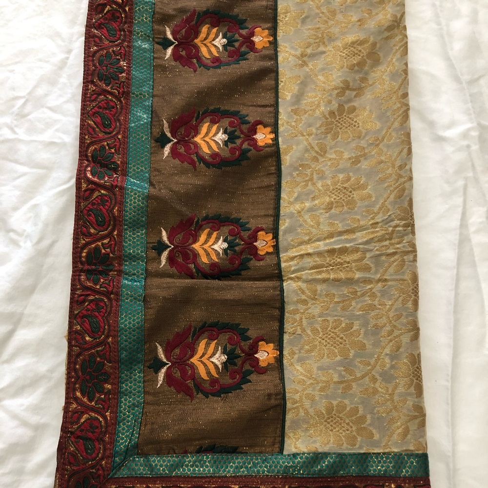 Saree muted-gold tissue-organza bright machine embroidery border NWOT